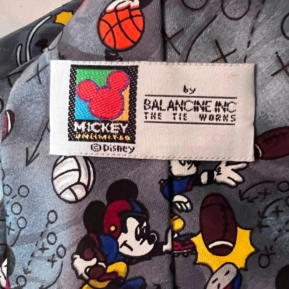 DISNEY Mickey Tie Unlimited SPORTS. The Tie Works 100% Polyester NEW